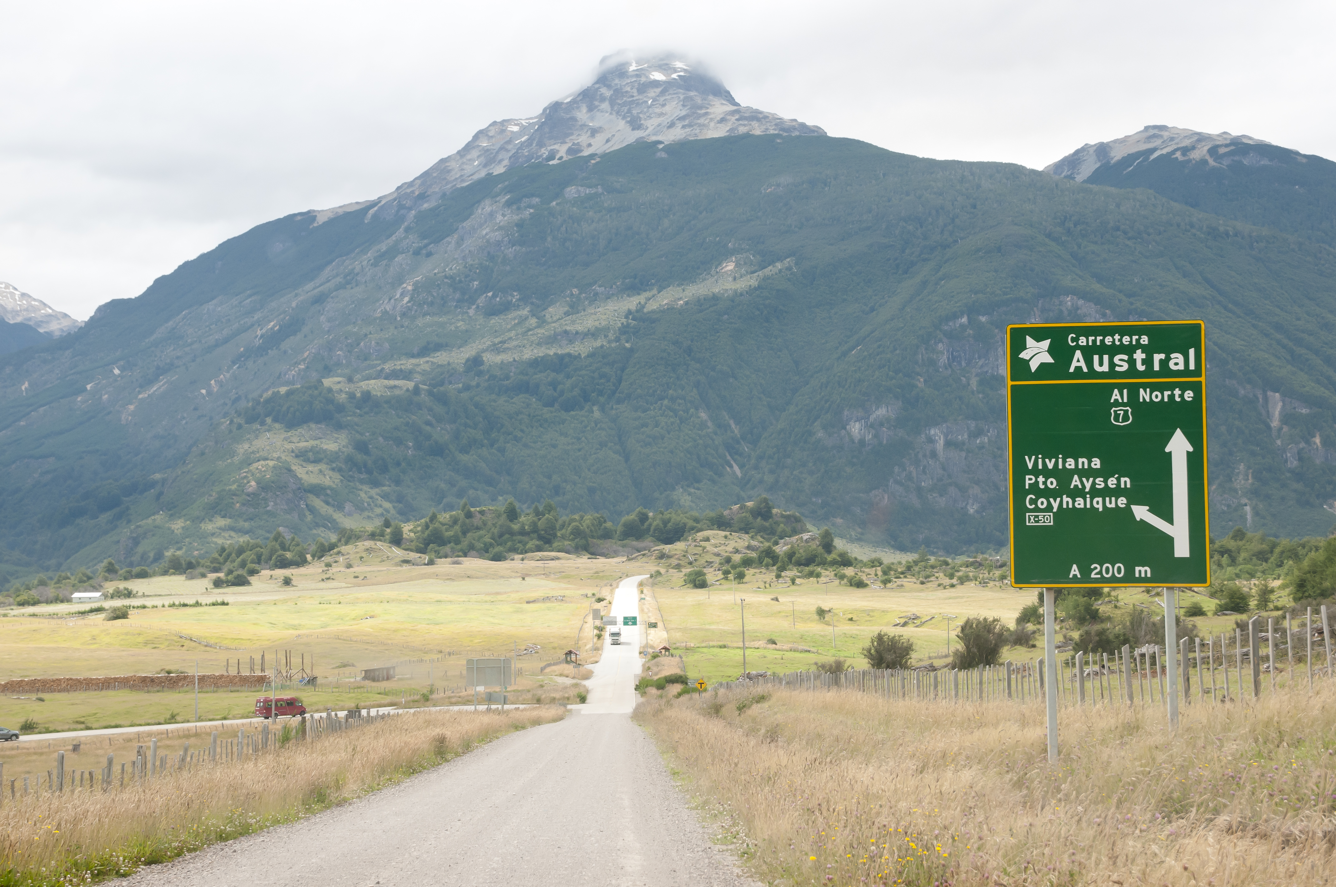 Estrada no Chile com placa verde