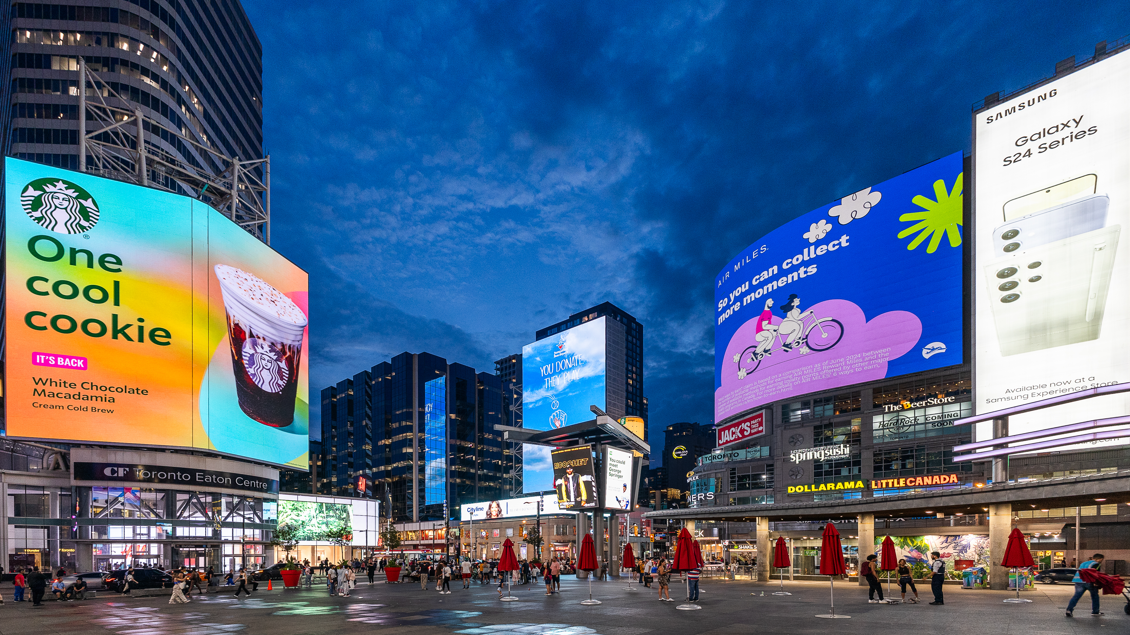 Yonge-Dundas Square at night